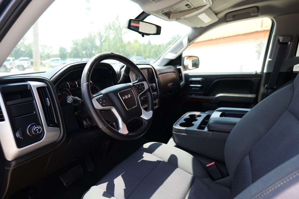 Photo 11 of this GMC SIERRA