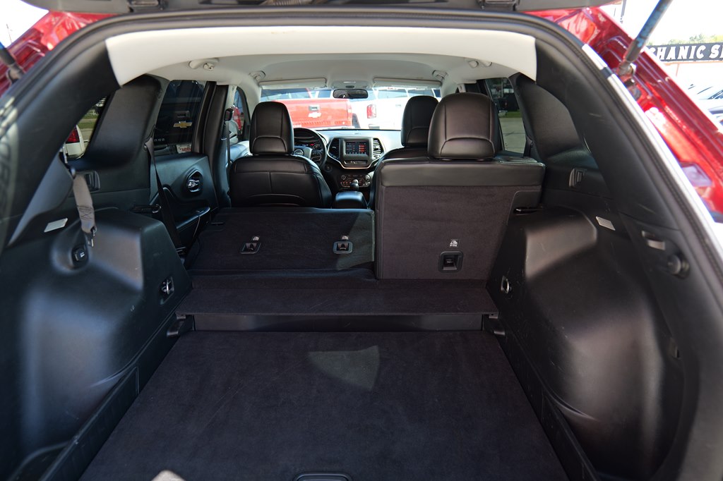 Used Car 2020 Jeep Cherokee  Latitude Plus For Sale In Baker, Louisiana
