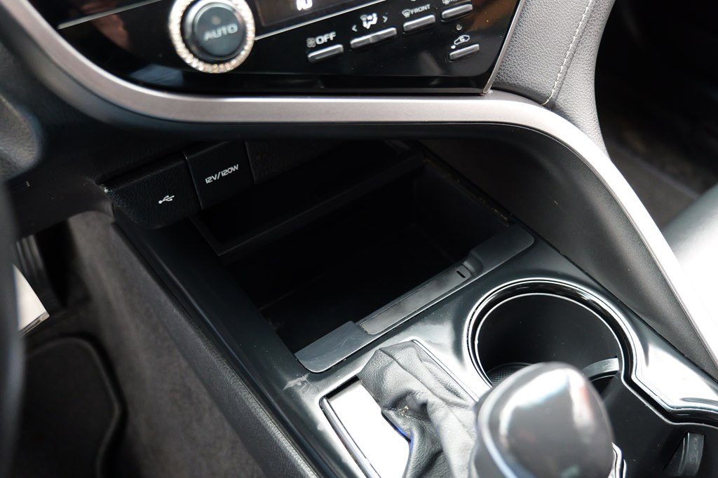 Used Car 2020 Toyota Camry  Se For Sale Under $20,000 In Baker, Louisiana