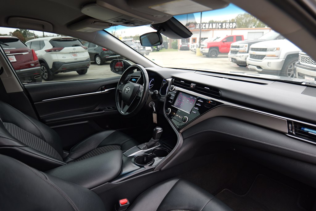 Used Car 2020 Toyota Camry  Se For Sale Under $20,000 In Baker, Louisiana