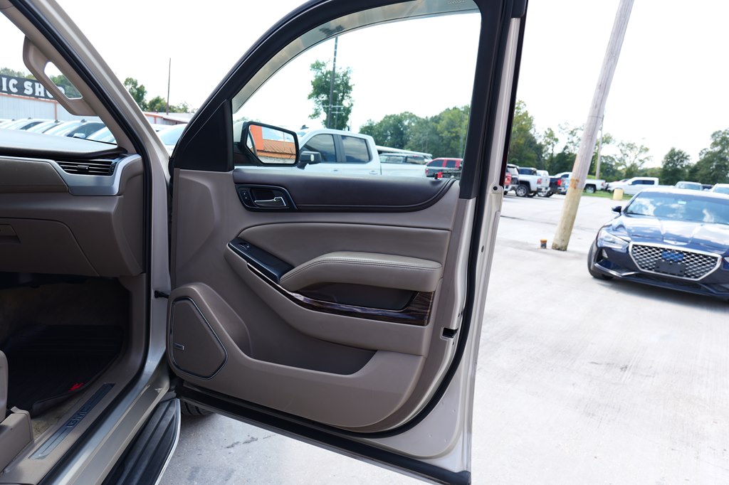 Photo 58 of this GMC YUKON XL