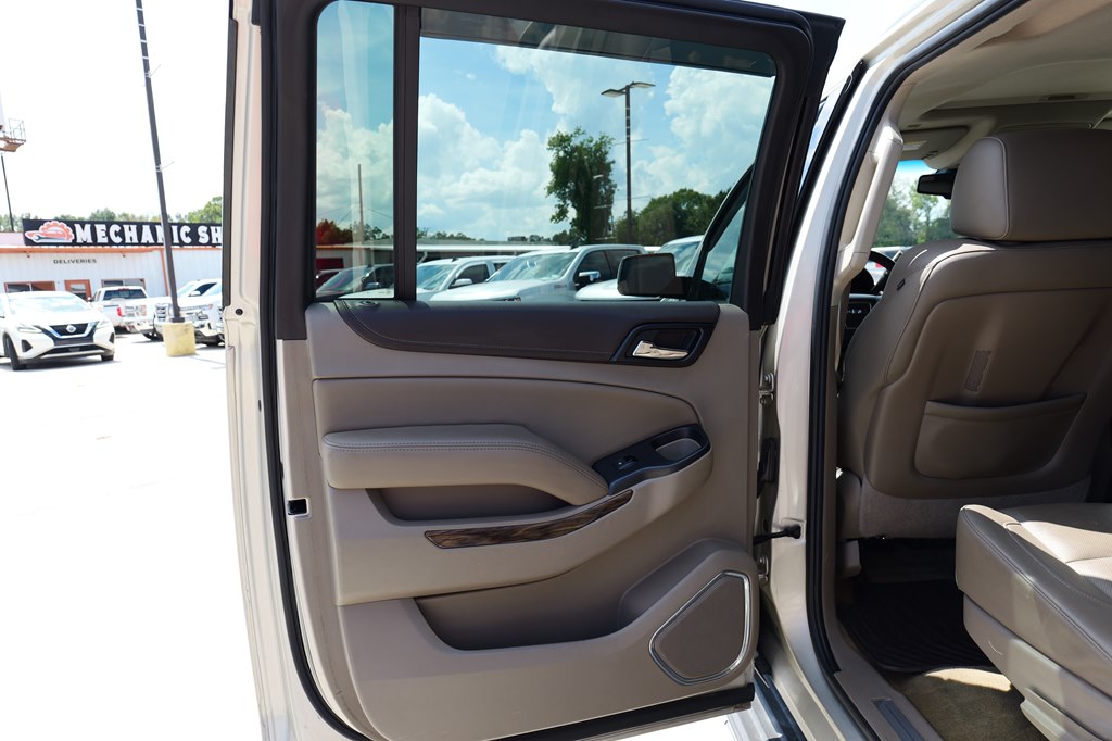 Photo 38 of this GMC YUKON XL