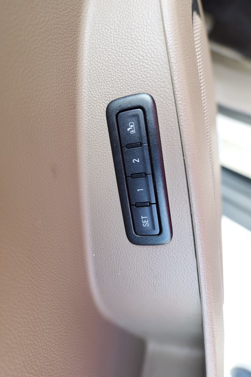 Photo 15 of this GMC YUKON XL