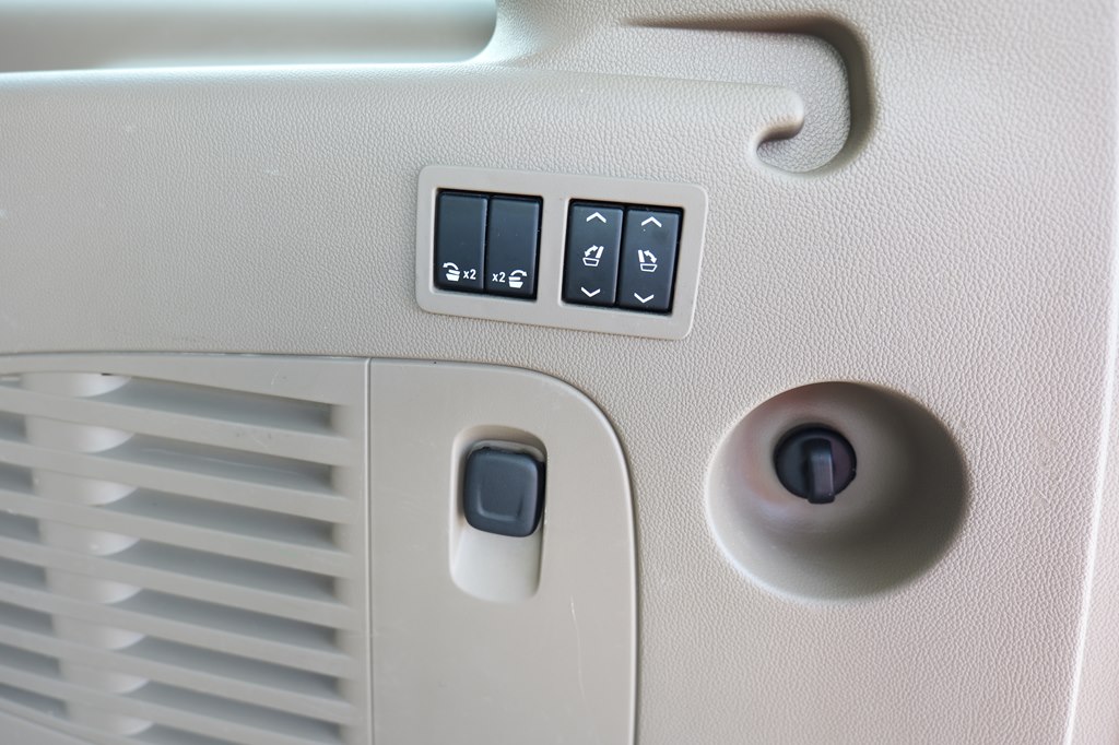 Photo 47 of this GMC YUKON XL