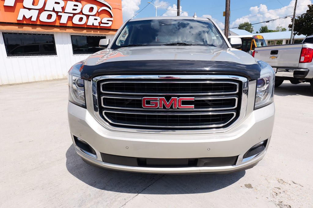 Photo 2 of this GMC YUKON XL