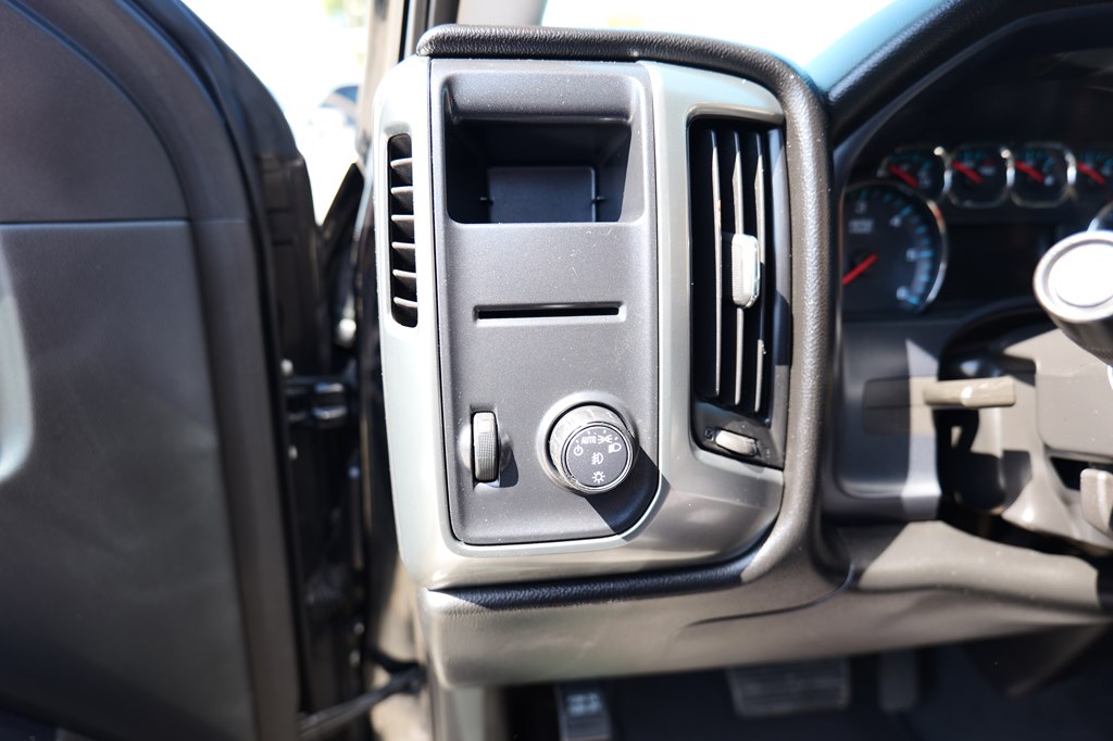 Photo 15 of this CHEVROLET SILVERADO 1500