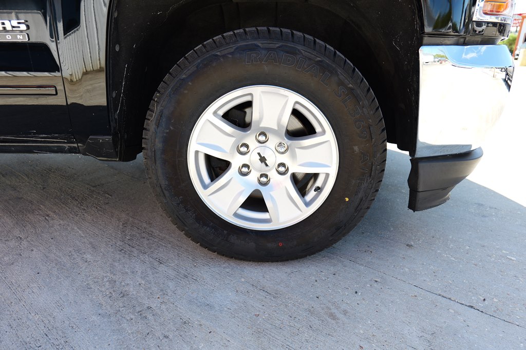 Photo 48 of this CHEVROLET SILVERADO 1500
