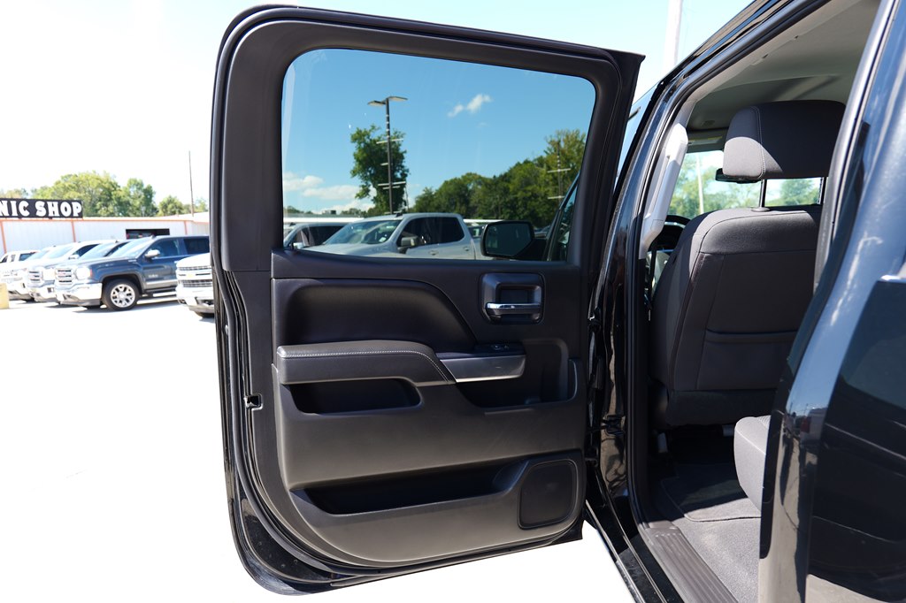 Photo 32 of this CHEVROLET SILVERADO 1500