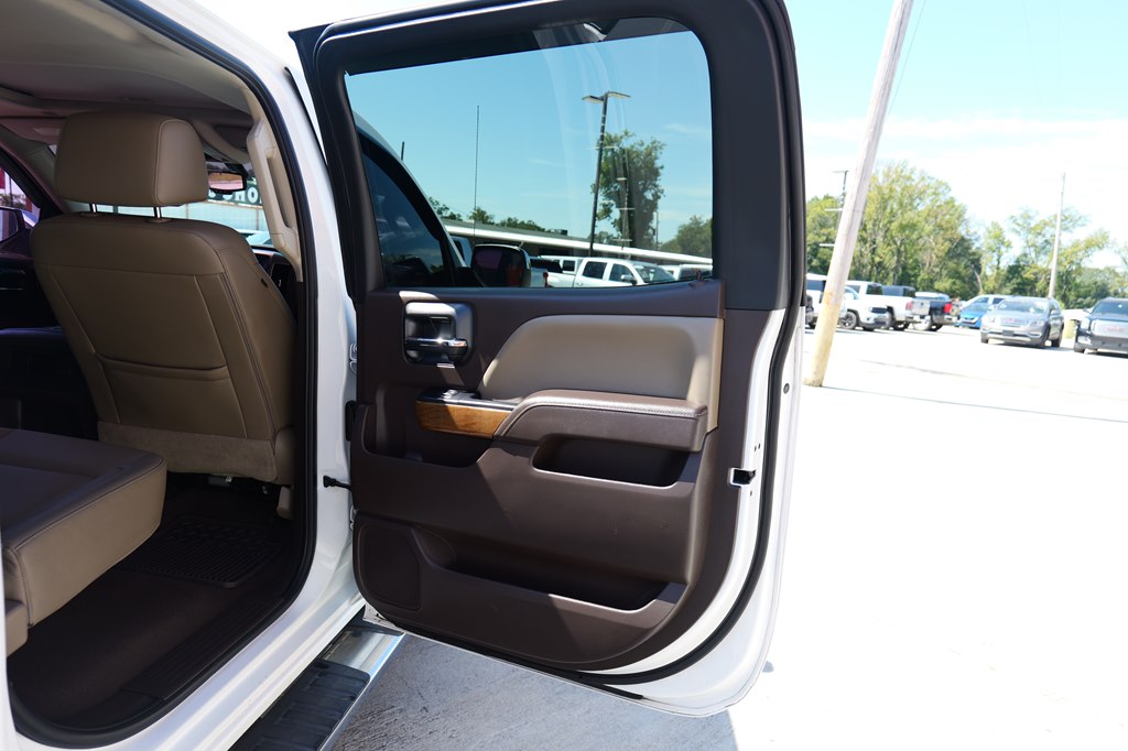 Photo 43 of this CHEVROLET SILVERADO 1500