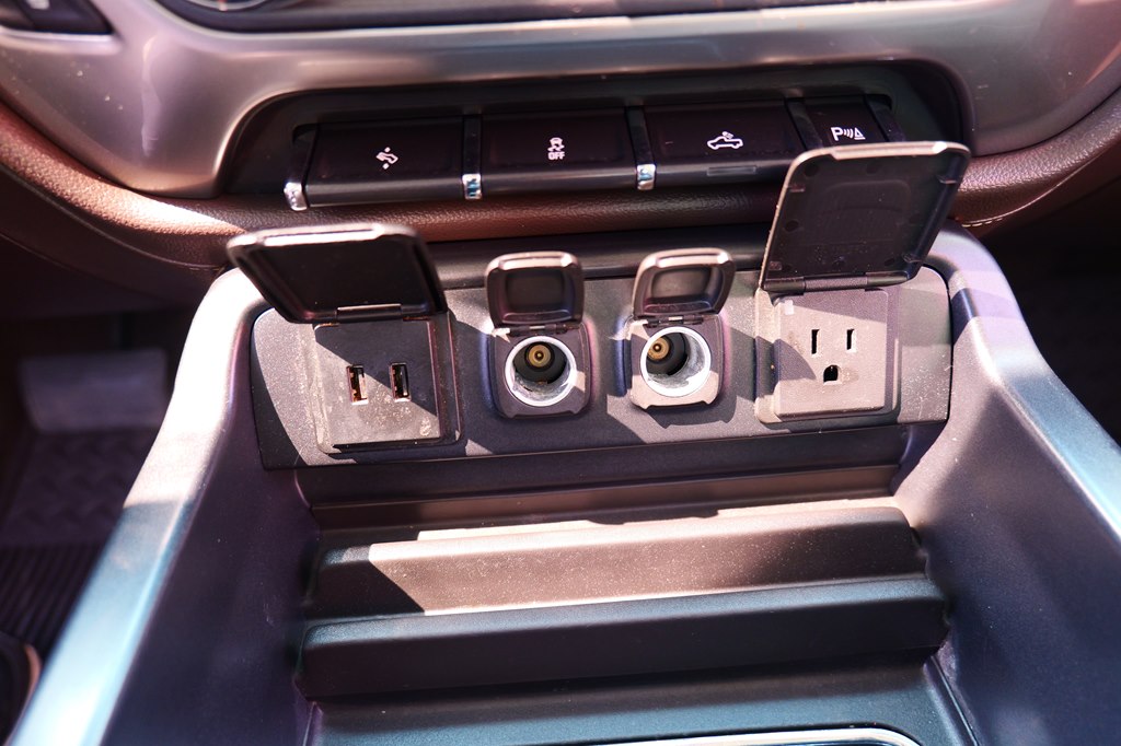 Photo 23 of this CHEVROLET SILVERADO 1500