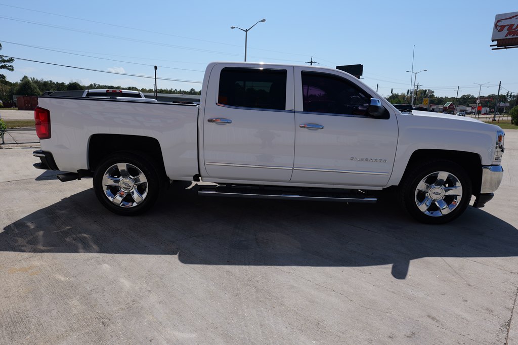 Photo 4 of this CHEVROLET SILVERADO 1500
