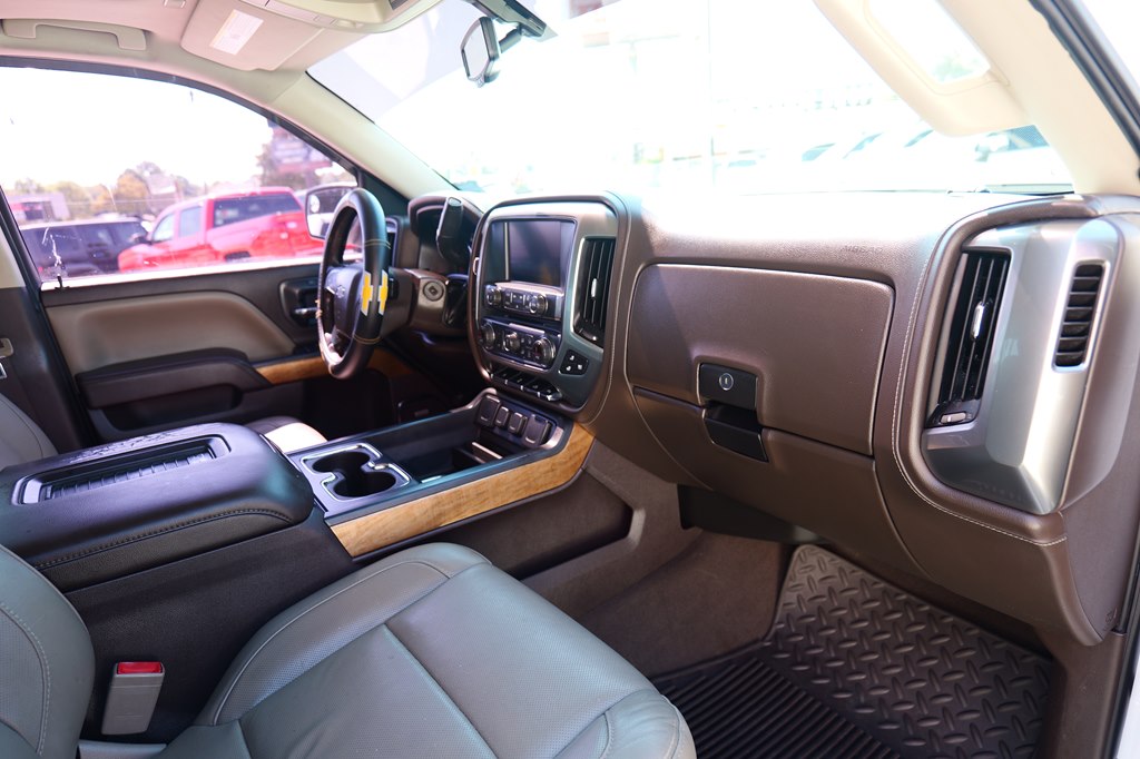 Photo 46 of this CHEVROLET SILVERADO 1500