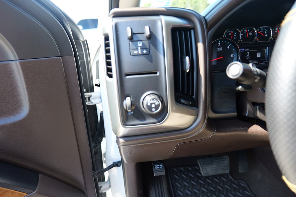 Photo 15 of this CHEVROLET SILVERADO 1500