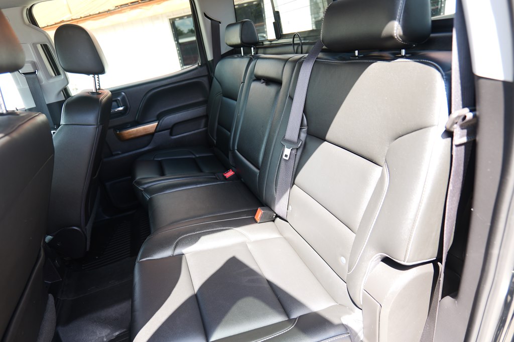 Photo 33 of this CHEVROLET SILVERADO 1500