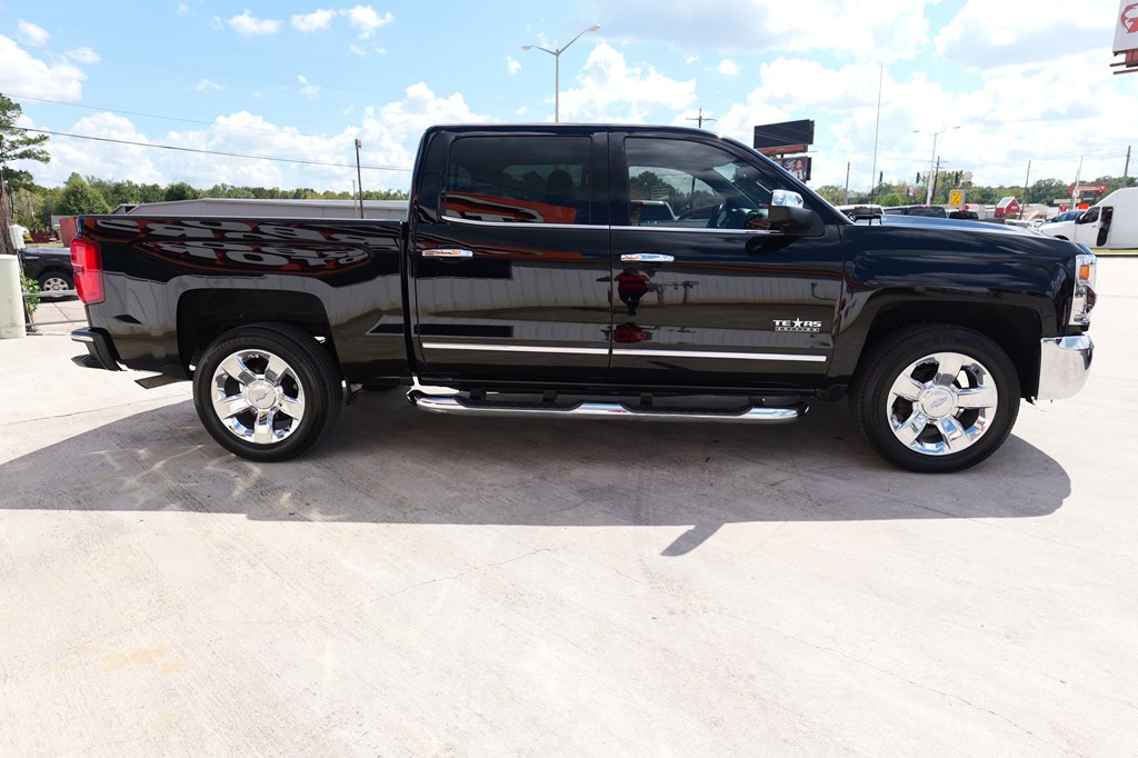 Photo 4 of this CHEVROLET SILVERADO 1500