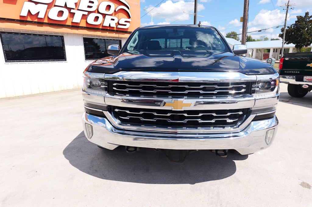 Photo 2 of this CHEVROLET SILVERADO 1500