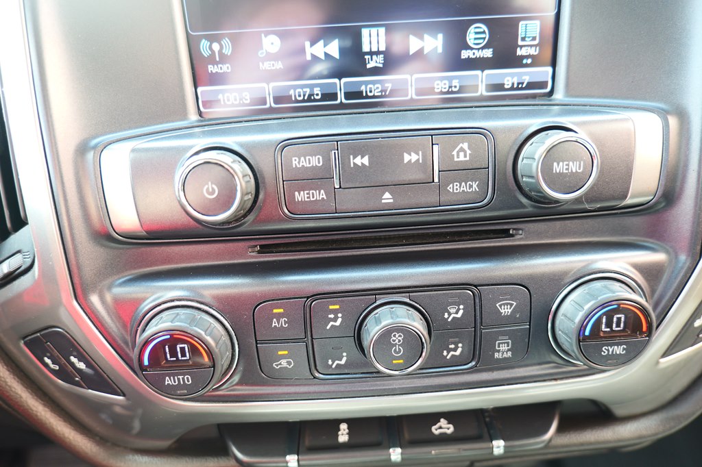 Photo 23 of this CHEVROLET SILVERADO 1500