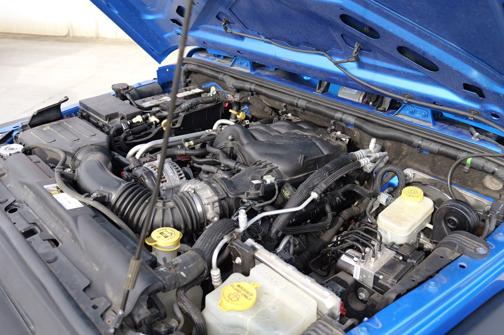 Used Car 2015 Jeep Wrangler Unlimi  Sport For Sale Under $20,000 In Baker, Louisiana