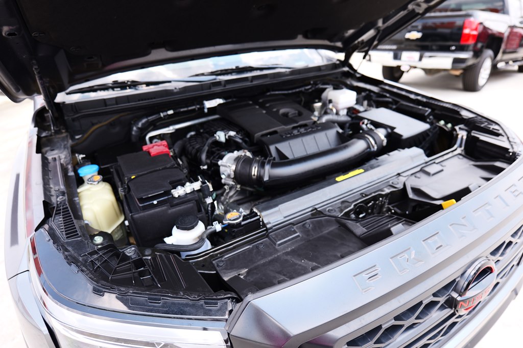 Photo 44 of this NISSAN FRONTIER