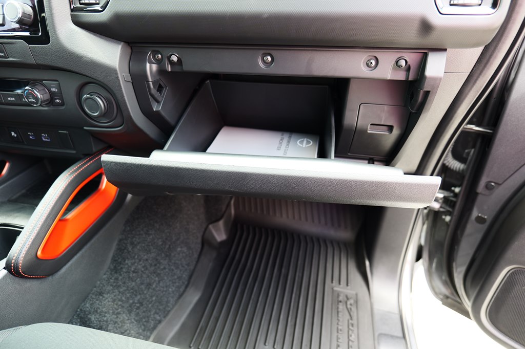 Photo 39 of this NISSAN FRONTIER