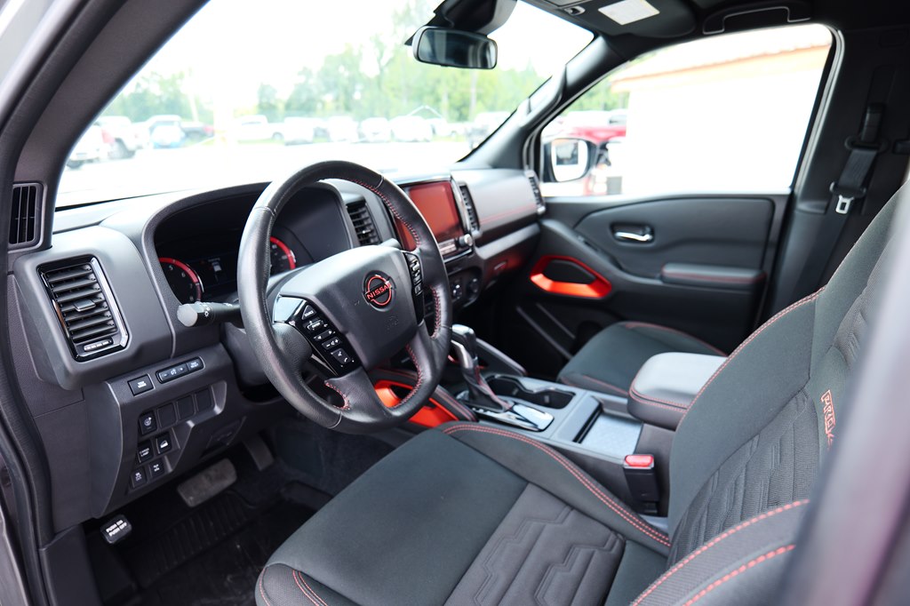 Photo 11 of this NISSAN FRONTIER