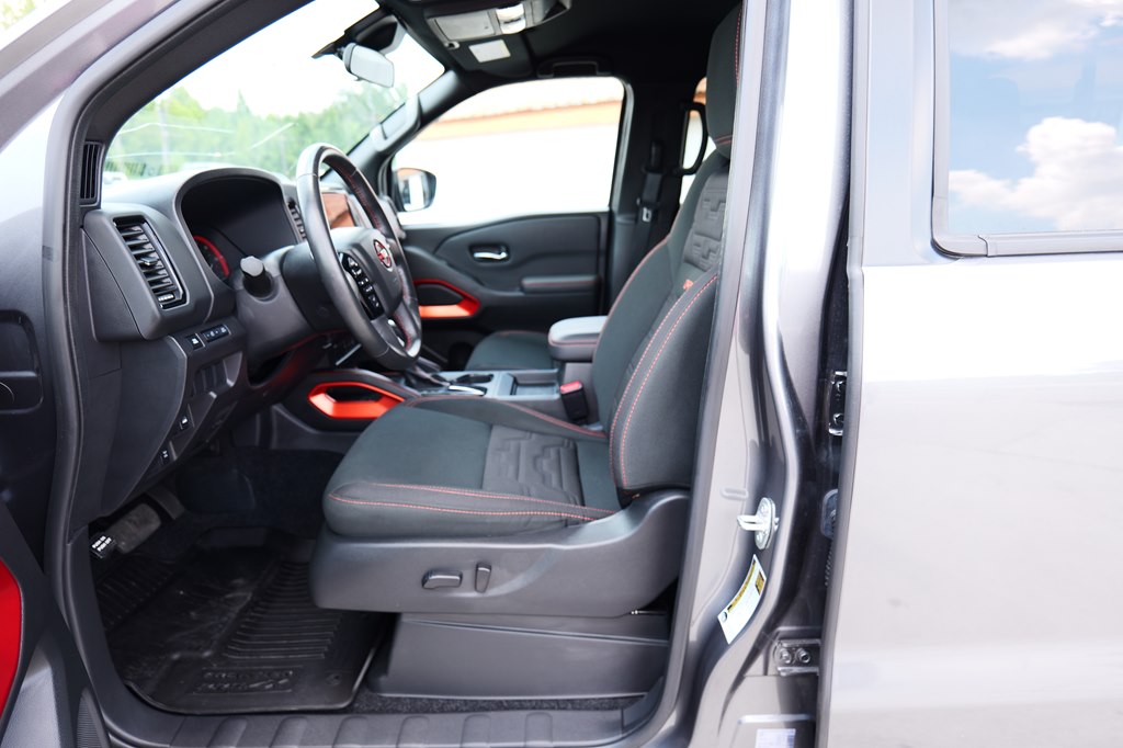 Photo 10 of this NISSAN FRONTIER