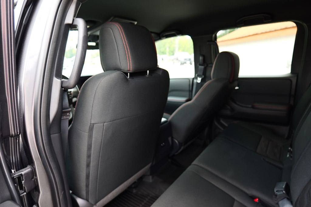 Photo 26 of this NISSAN FRONTIER