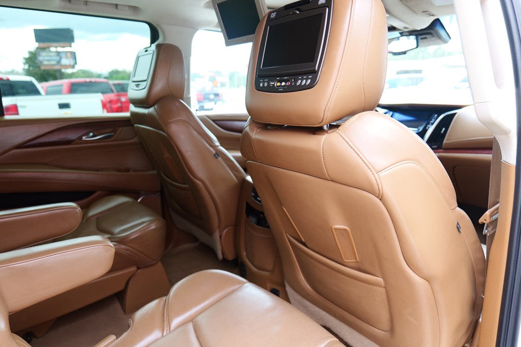 Photo 54 of this CADILLAC ESCALADE