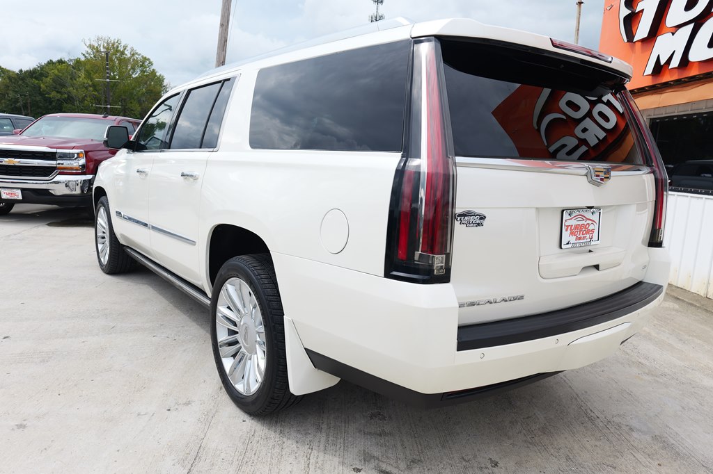 Photo 7 of this CADILLAC ESCALADE