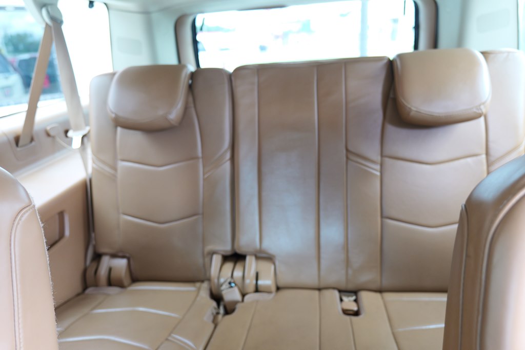 Photo 44 of this CADILLAC ESCALADE