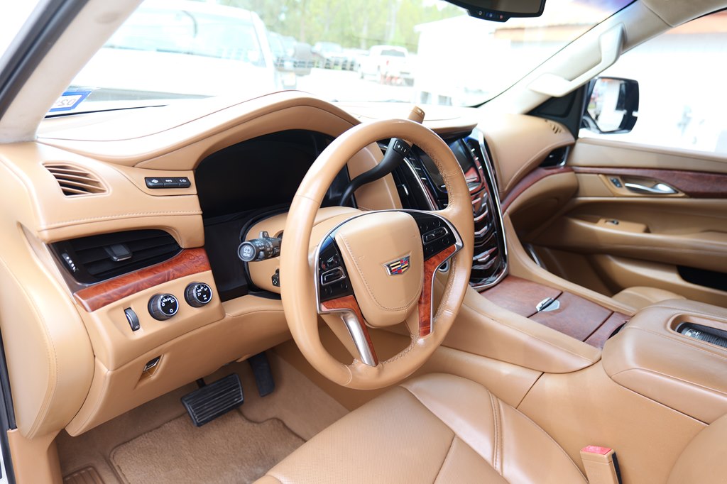 Photo 11 of this CADILLAC ESCALADE