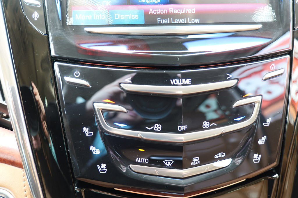 Photo 25 of this CADILLAC ESCALADE