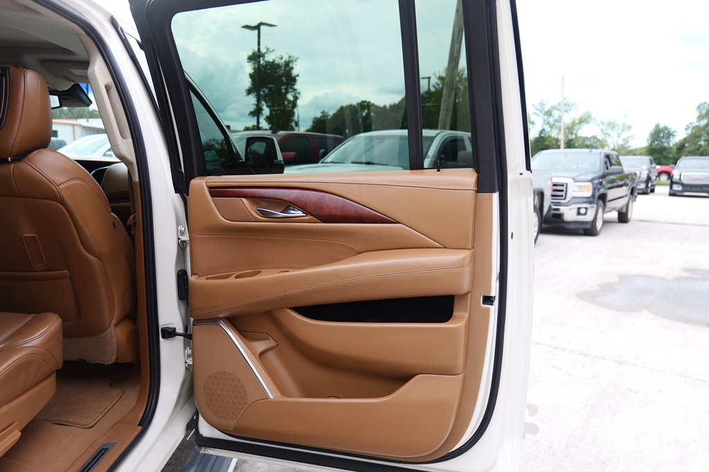 Photo 55 of this CADILLAC ESCALADE