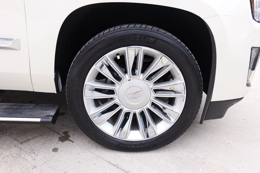 Photo 61 of this CADILLAC ESCALADE