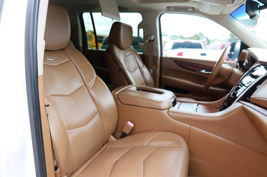 Photo 57 of this CADILLAC ESCALADE