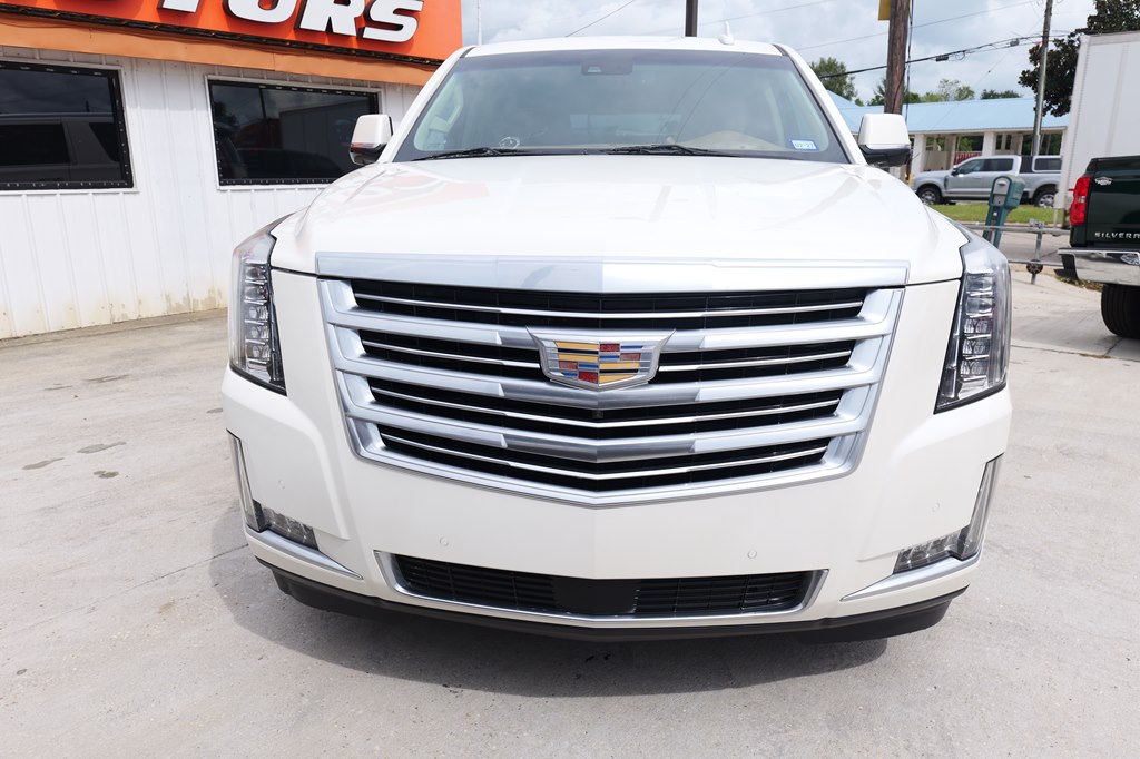 Photo 2 of this CADILLAC ESCALADE