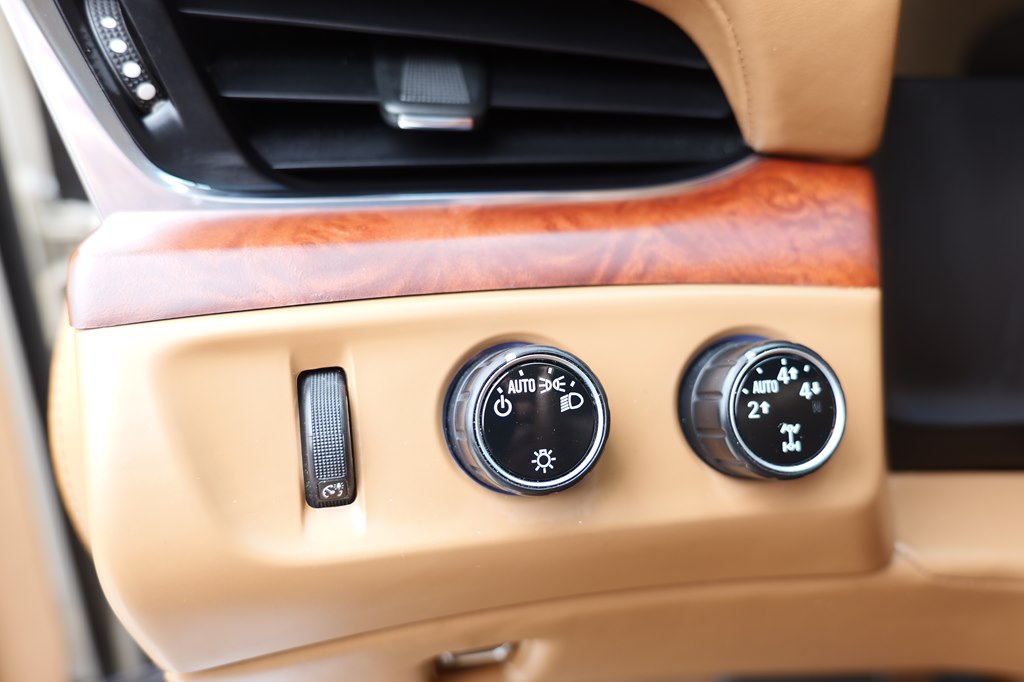 Photo 16 of this CADILLAC ESCALADE