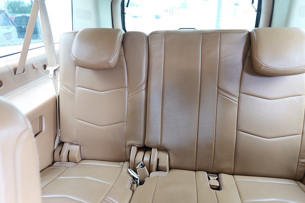Photo 47 of this CADILLAC ESCALADE