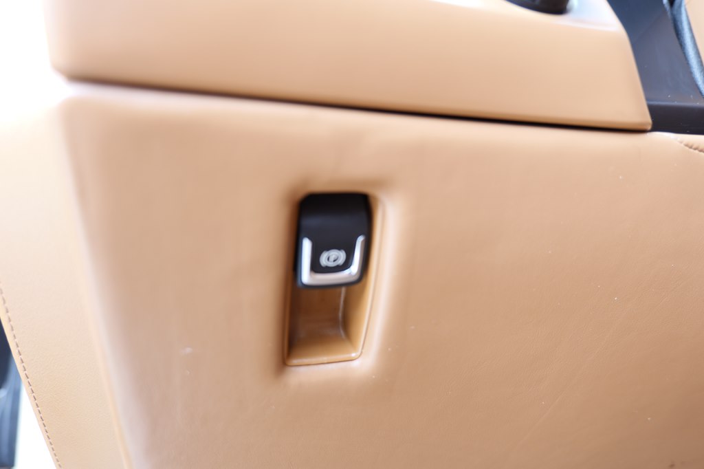 Photo 17 of this CADILLAC ESCALADE