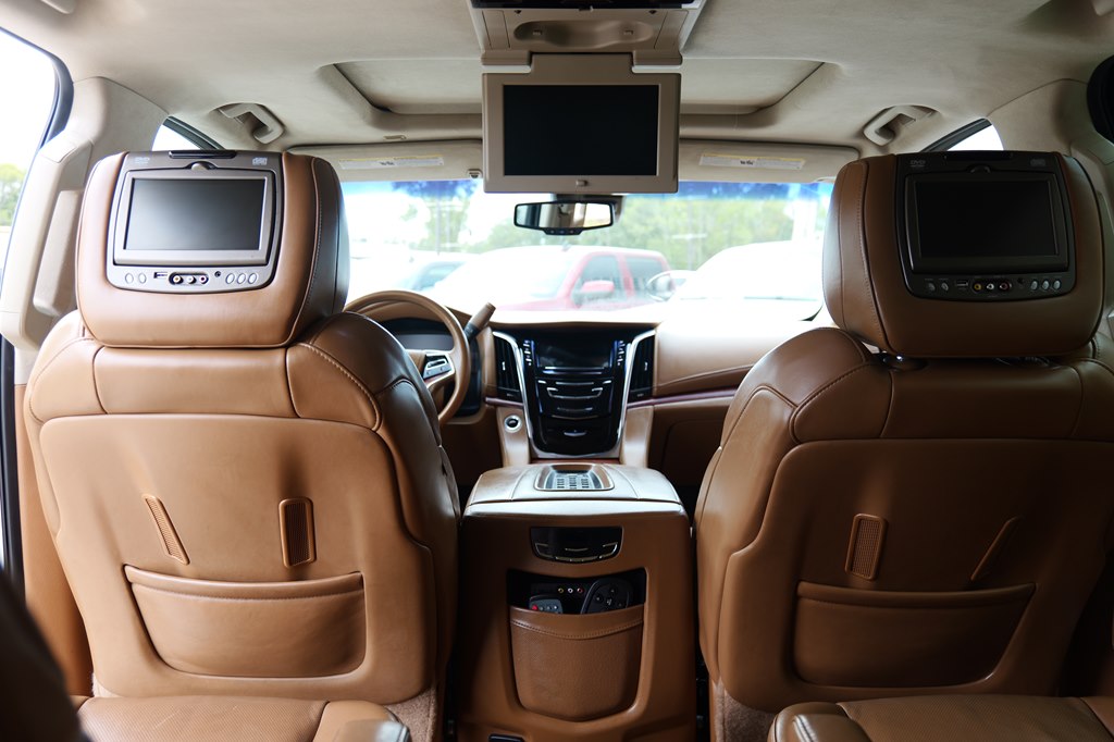 Photo 46 of this CADILLAC ESCALADE