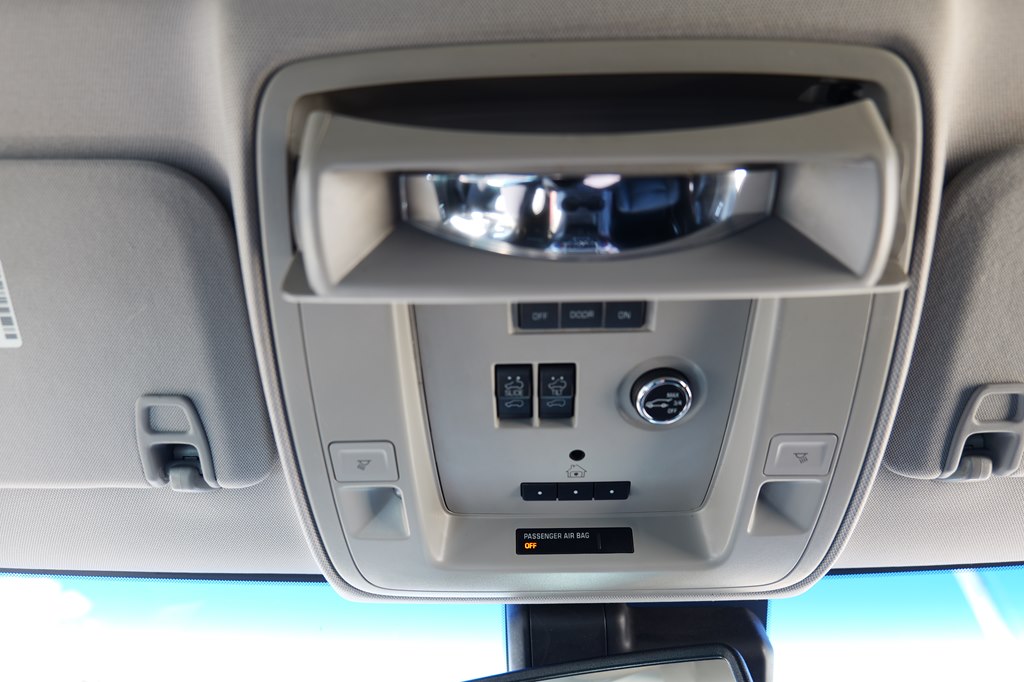Photo 25 of this GMC YUKON