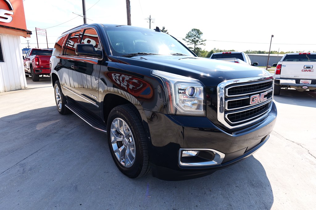 Photo 3 of this GMC YUKON