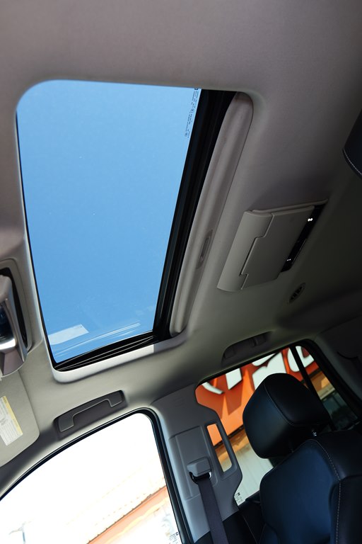 Photo 30 of this GMC YUKON