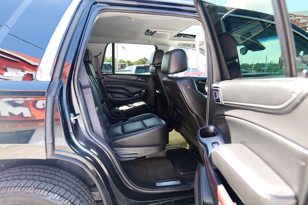 Photo 41 of this GMC YUKON