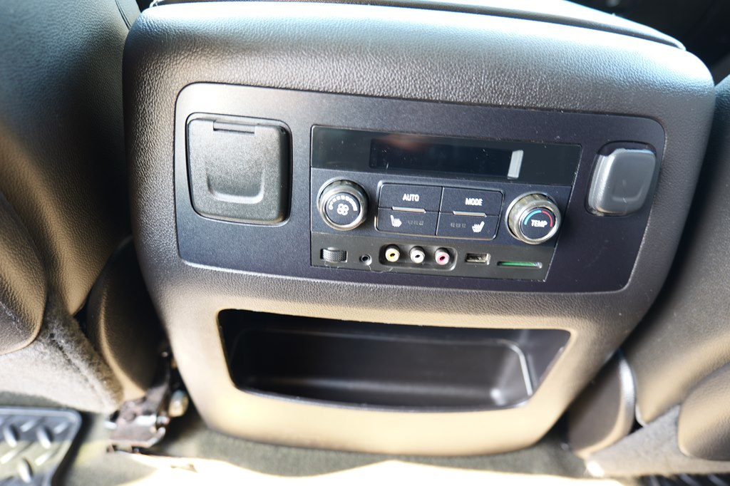 Photo 37 of this GMC YUKON
