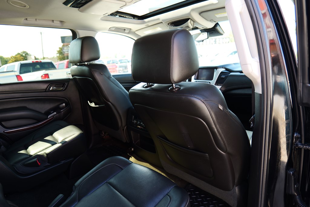 Photo 43 of this GMC YUKON