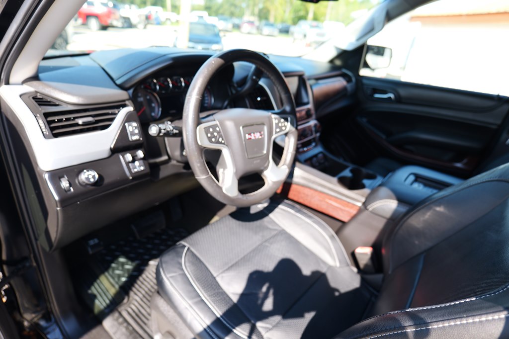 Photo 11 of this GMC YUKON