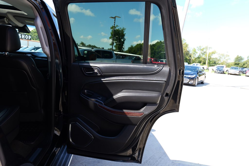 Photo 44 of this GMC YUKON