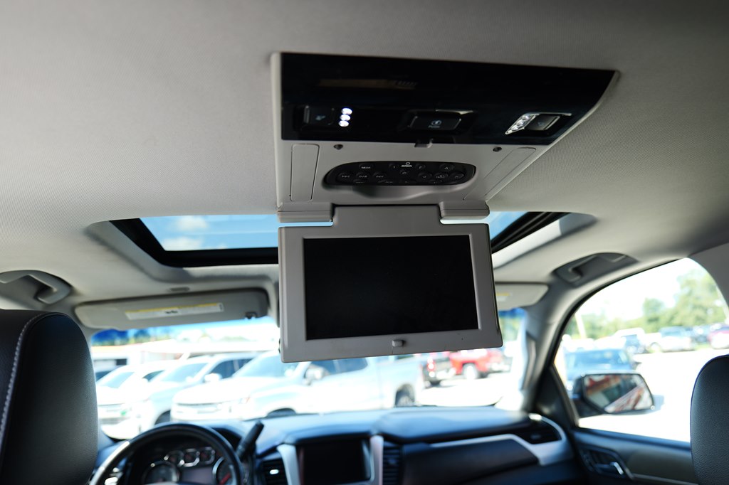 Photo 40 of this GMC YUKON