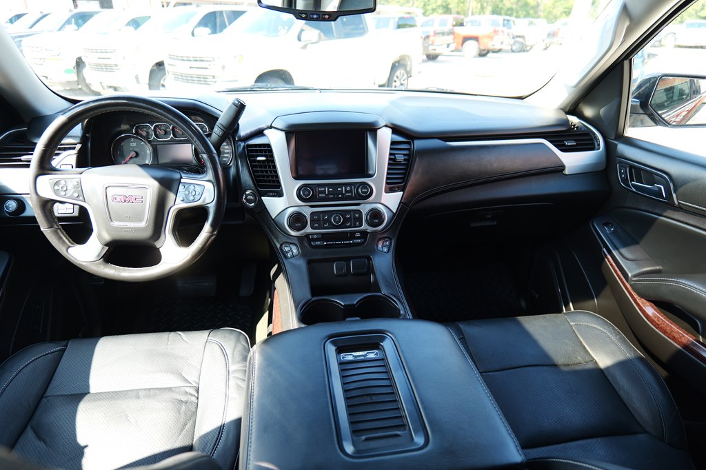 Photo 38 of this GMC YUKON